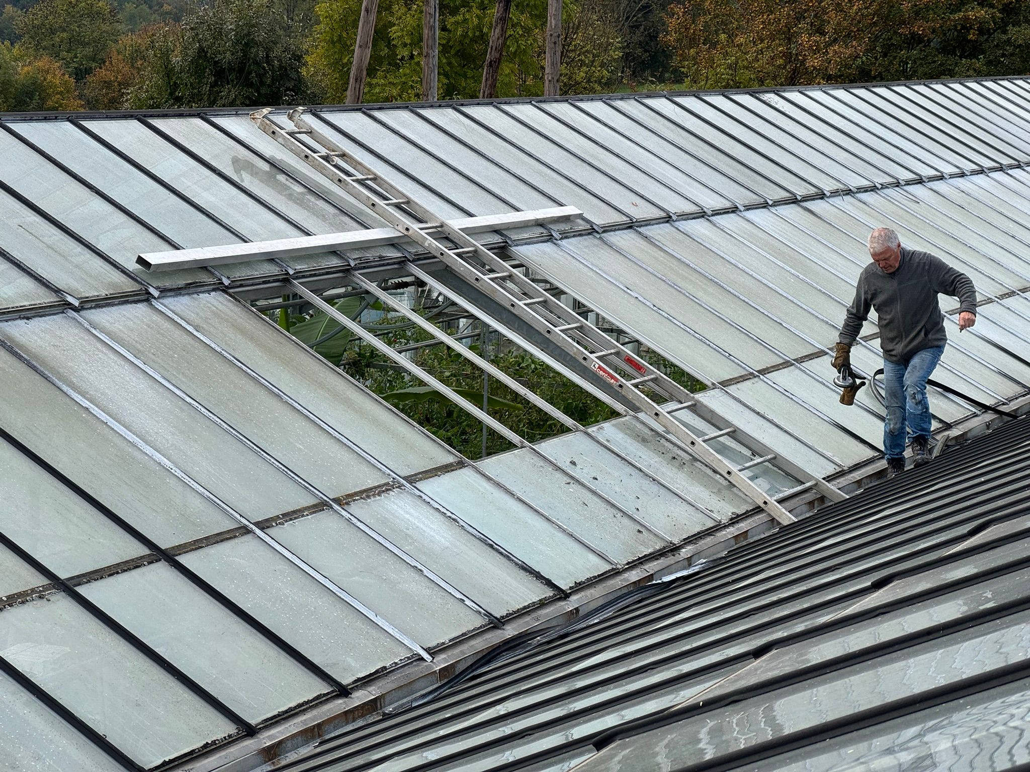 Trou polycarbonate à combler